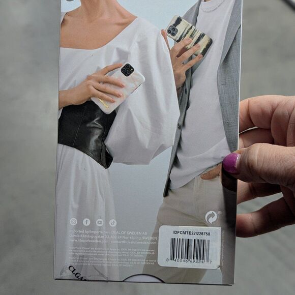 Ideal of Sweden Floral Romance Phone Case for iPhone 14 Plus - NEW in box - Picture 3 of 5